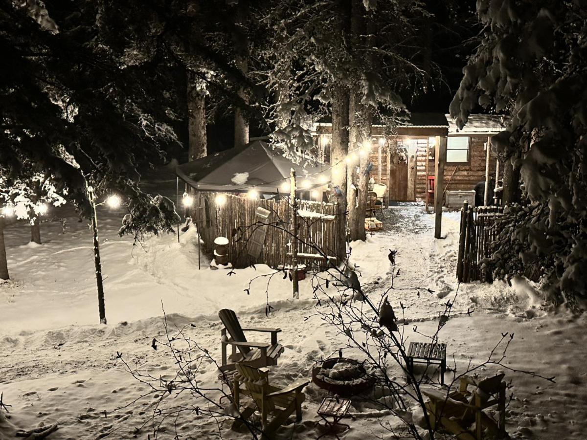Rustic Cozy Cabin With Hot Tub Bragg Creek Exterior photo