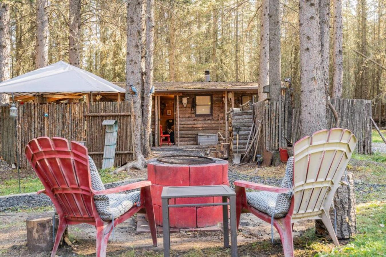 Rustic Cozy Cabin With Hot Tub Bragg Creek Exterior photo